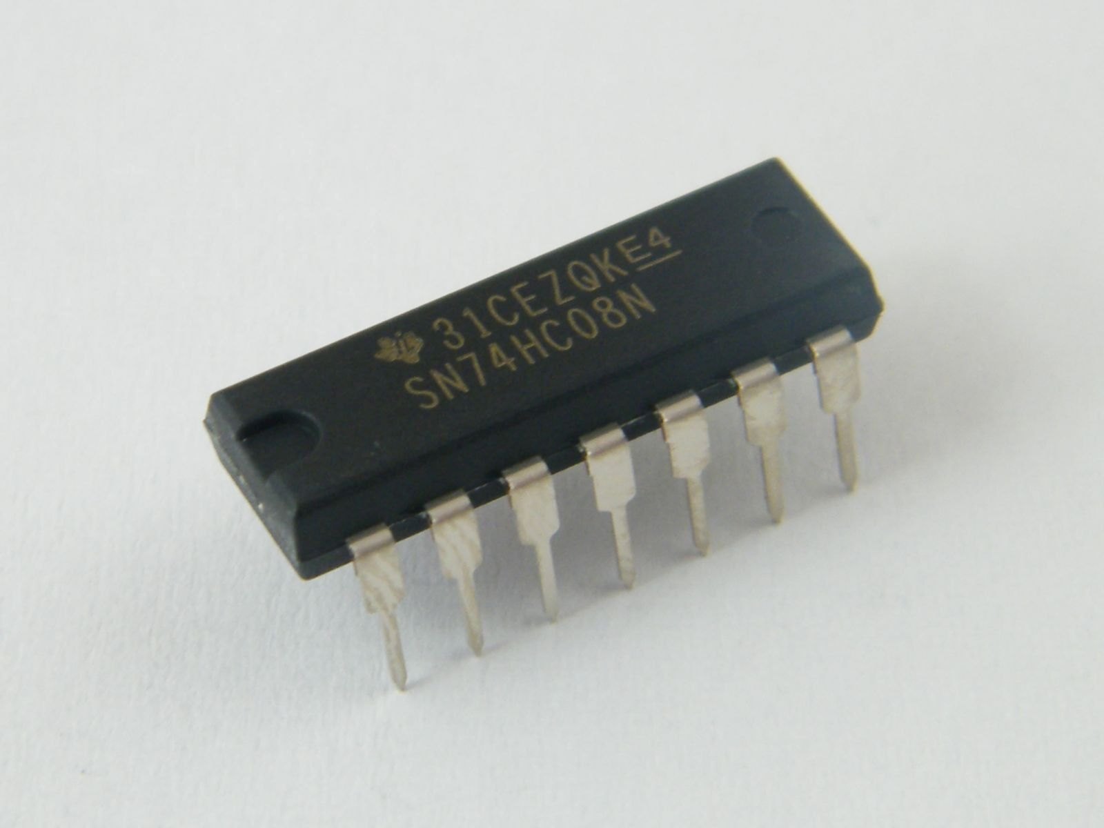 74HC08 Quad 2-Input AND Gate Digital IC – Pack of 25